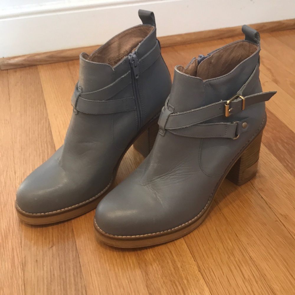 💥New!!💥TOP SHOP pale blue buckle ankle booties - Picture 3 of 8